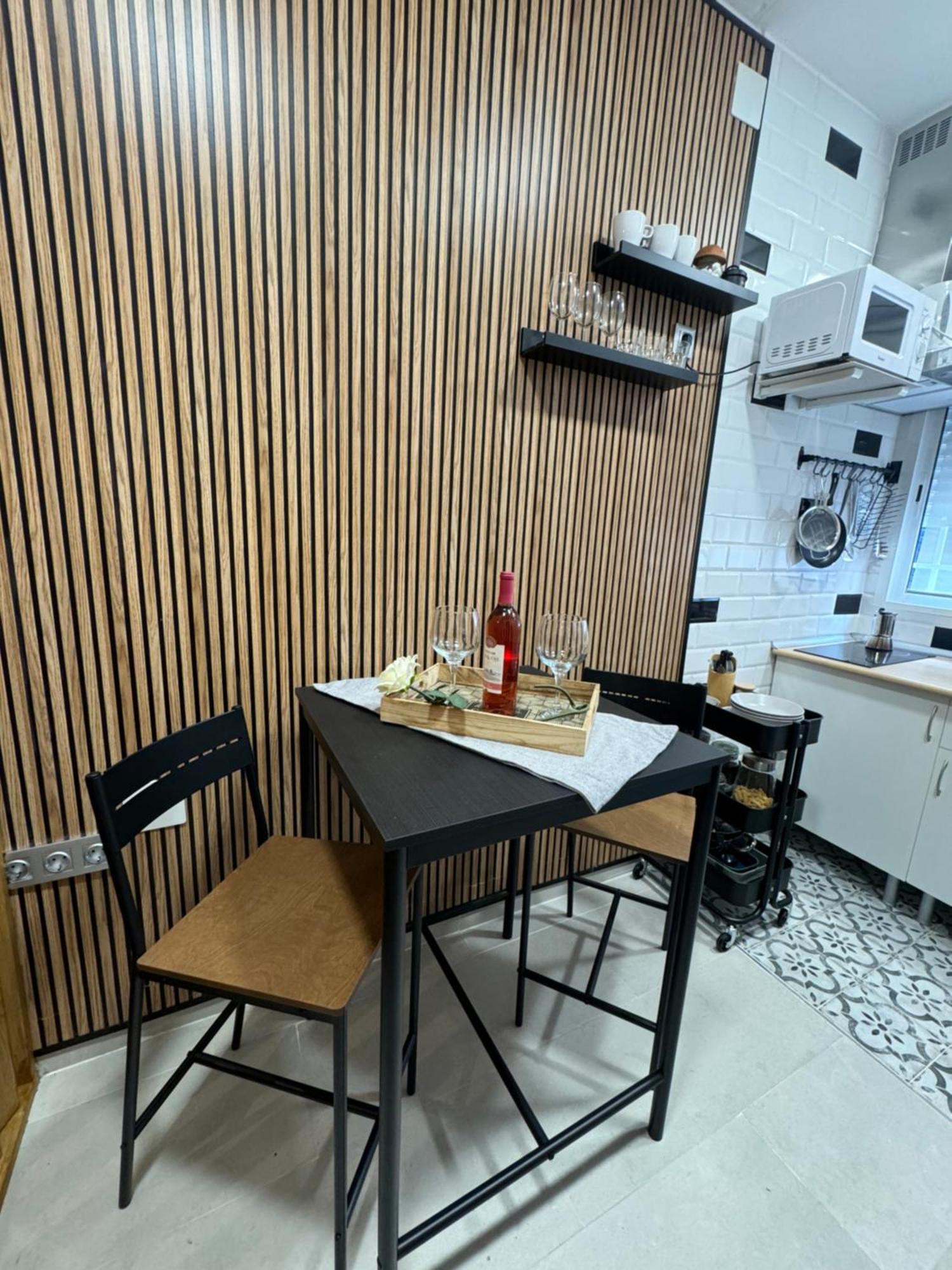 Apartament Vistalegre! Pequeno Y Fantastico Loft Cerca Del Metro Madryt Zewnętrze zdjęcie